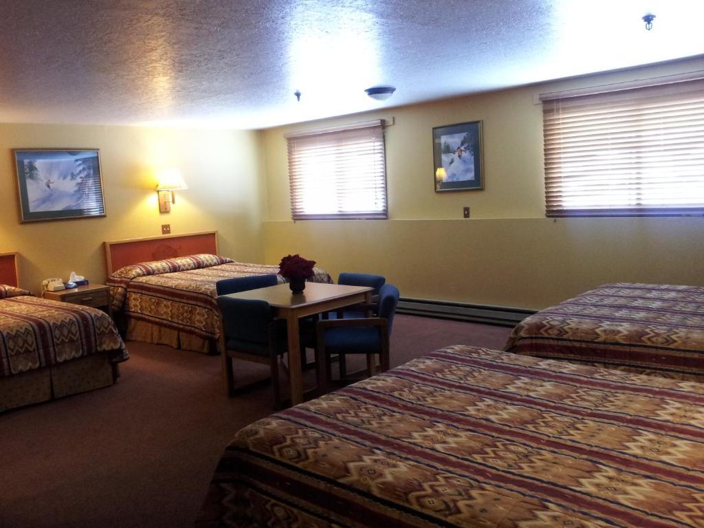 New Summit Inn Frisco Room photo